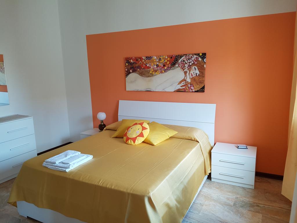 B&B Soleluna Massa Fiscaglia Eksteriør billede